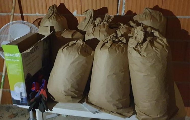 Policija kod Zadranina pronašla više od 23 kilograma marihuane