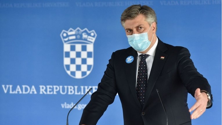 Plenković o otvaranju kafića: Dokumenta o kojem ugostitelji govore nema, smiješno je