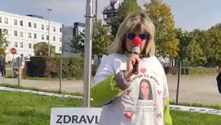 Antivakseri došli pred HRT: "Kucat ćemo na vrata ovog novofašističkog režima"