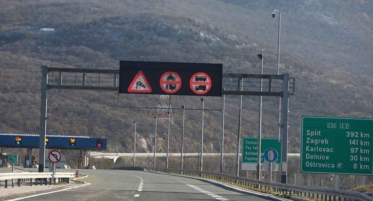 Zbog olujnog vjetra za neka vozila zatvoren dio autoceste A1