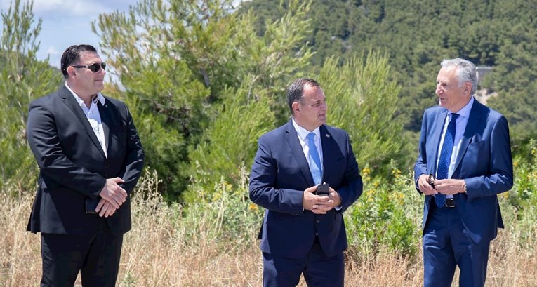 Što se dogodilo otkad smo otkrili da je šef bolnice cijepio rodbinu iz BiH? Baš ništa
