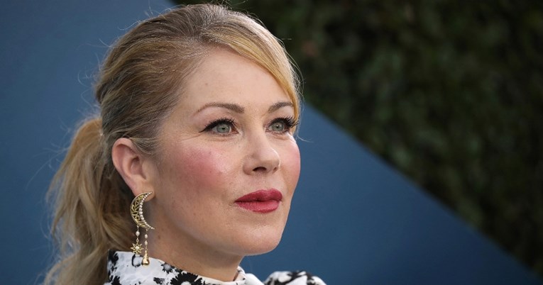 Christina Applegate odgovorila na upit o ciljevima u 2022: "Možda lijek za MS?"