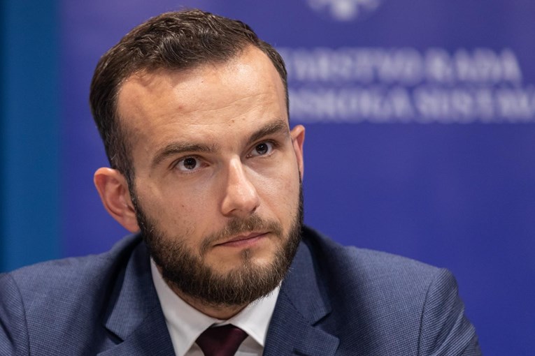 Aladrović kaže da ne očekuje otkaze jer je situacija na tržištu rada pozitivna