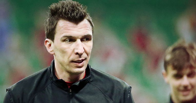 Mandžukić je opet u Fifi, ali igra nije mogla više promašiti njegov izgled