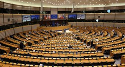 U srpnju se nakon više od četiri mjeseca održava prvi fizički sastanak čelnika EU