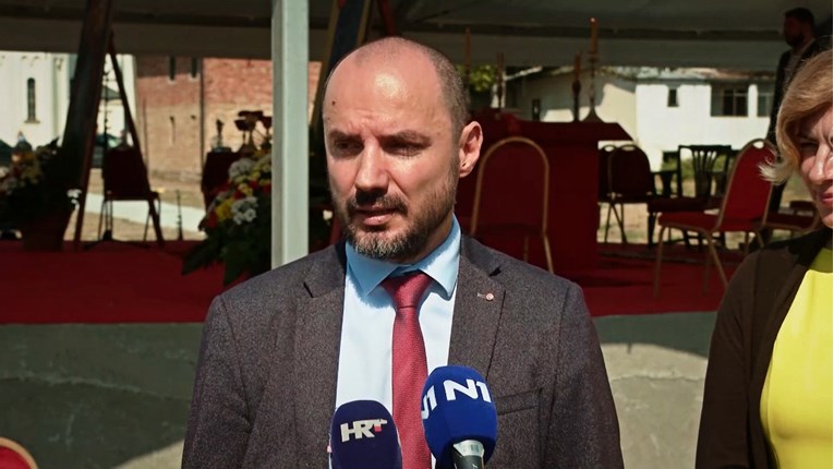 Milošević: Očekujemo masovnu gradnju zamjenskih kuća na Baniji u studenom