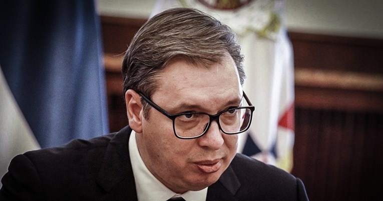 Vučić o stanju na Kosovu: Nema povlačenja, nema predaje. Živjela Srbija