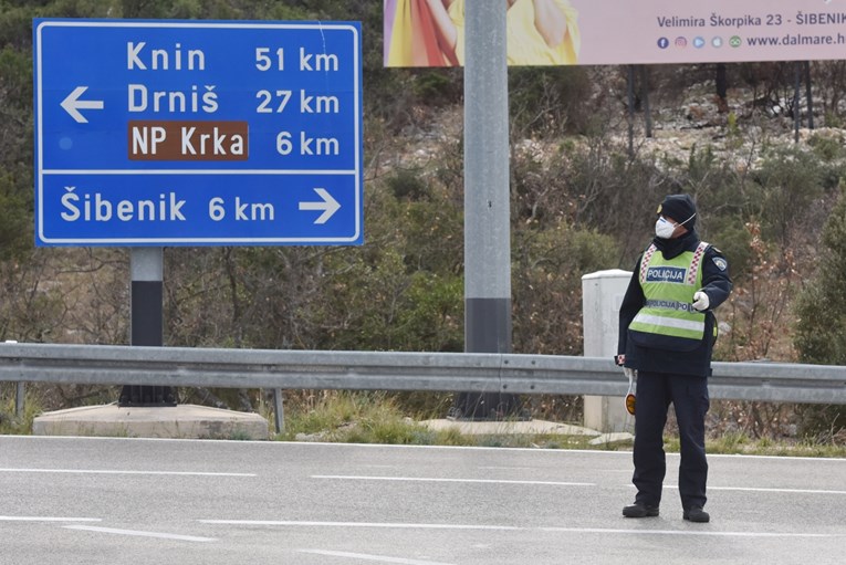 Policija objasnila što će biti s osobama koje budu putovale bez propusnice