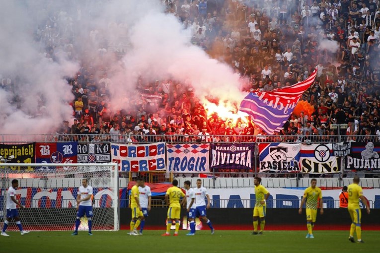 Hajduk zbog pirotehnike kažnjen duplo više od Dinama