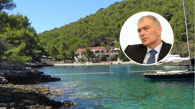Hvarani optužuju Tedeschija za privatizaciju otoka, on sve odbacuje