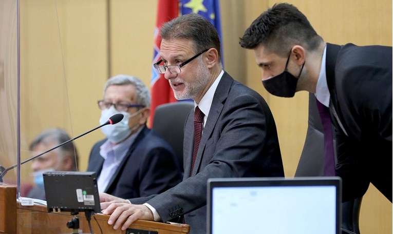 Sabor donosi novi proračun i glasa za brutalne kazne za ignoriranje covid-potvrda