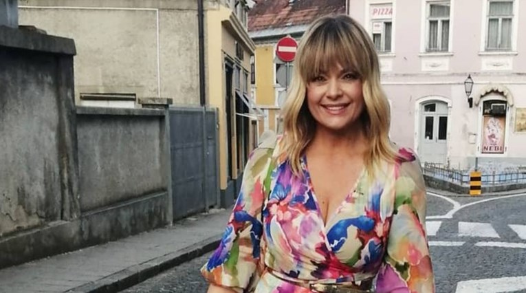 Minea očarala fanove u ženstvenoj haljini: "Kakav slatkiš"