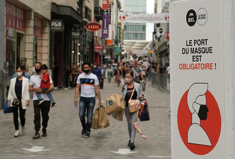 Maske od danas u Bruxellesu obavezne i na otvorenim prostorima