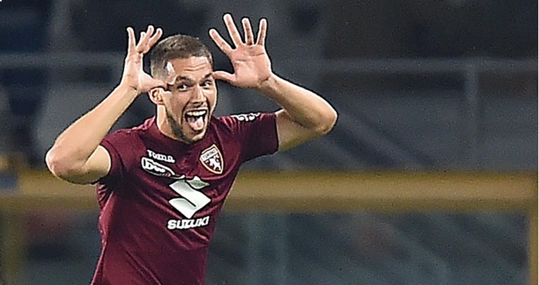 Jučer su pale društvene mreže. Serie A iskoristila Pjacu da se s time našali