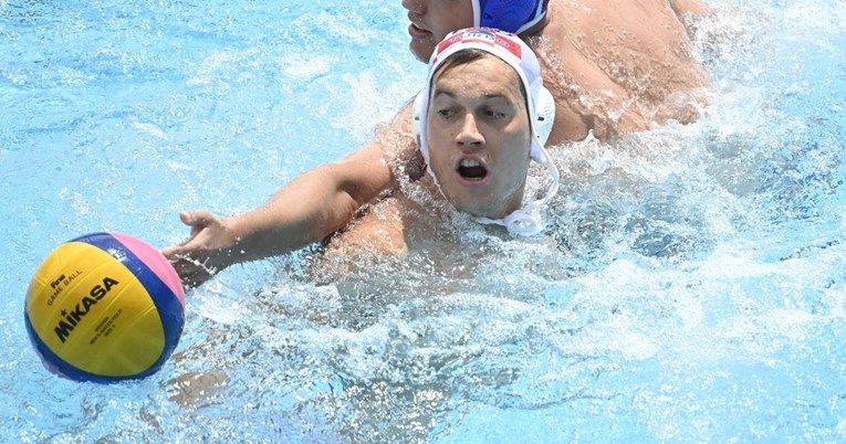 Hrvatski vaterpolist najavio kraj karijere u 27. godini, a sada potpisuje za Partizan