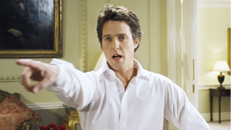Hugh Grant napao britanskog premijera: "Odje*i, gumena igračko"