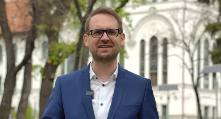 Veliki rumunjski grad izabrao Nijemca za gradonačelnika. Već je počeo uvoditi red