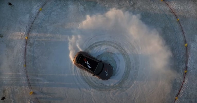 VIDEO Porscheom se okrenuo 69 puta i ušao u Guinnessovu knjigu rekorda