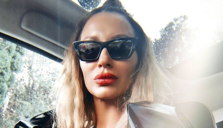 Ana Gruica objavila fotku na kojoj se strastveno ljubi s mužem: Moj posljednji suprug