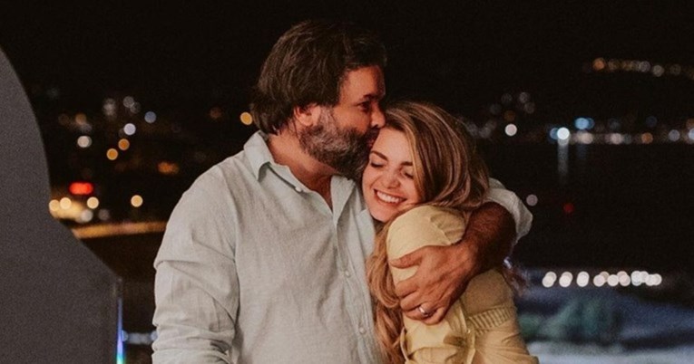 Ella objavila fotku svog muža, žene ga hvalile u komentarima: "Pomladio se"