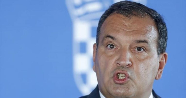 Beroš: Nema plaće za ljude u zdravstvu bez covid-potvrda