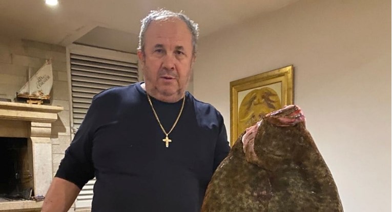 Kerum se pohvalio ogromnim ulovom, ekipa komentira: "Jesi li to kupio na peškariji?"