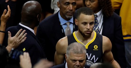 PRVACI RAZBILI CLEVELAND I VODE 2:0 Curry srušio rekord NBA lige po broju trica