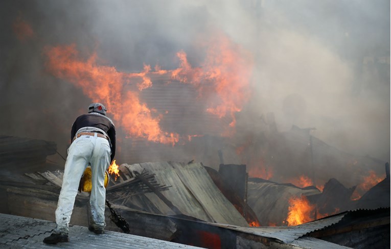 Požar u Sudanu uništio četiri sela, poginulo je 33 ljudi