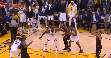 NBA SLUŽBENO PRIZNALA Cleveland je oštećen, suci su Warriorsima produžetak poklonili