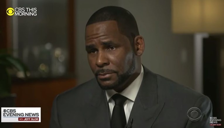 R. Kelly pritvoren nakon optužbi za zlostavljanje