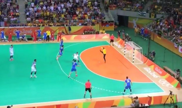 VIDEO Obrana koja je srušila Francuze: Pogledajte kako je Pešić u posljednjoj sekundi skinuo sedmerac