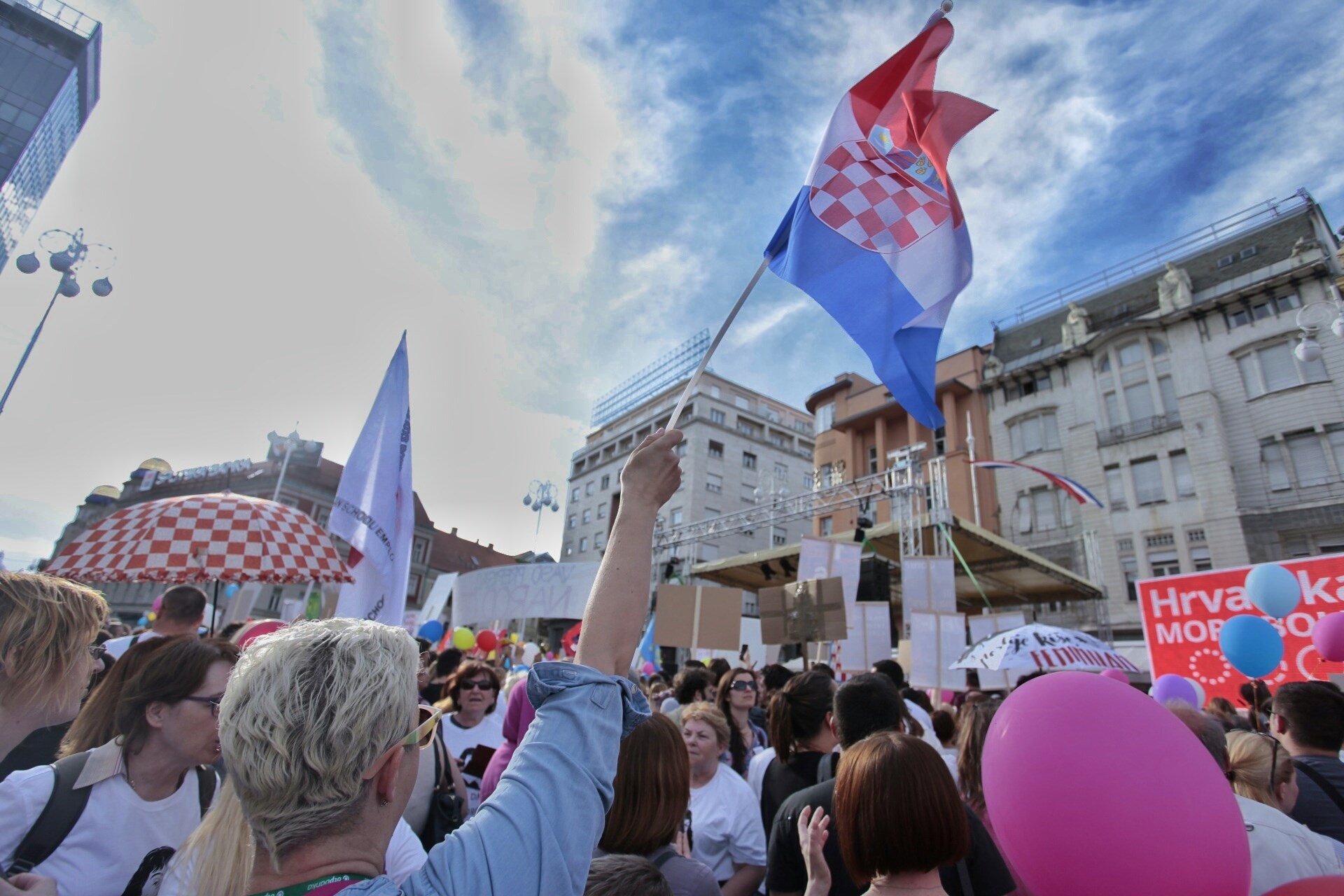 Vruća lezbijska zavodnička cijev