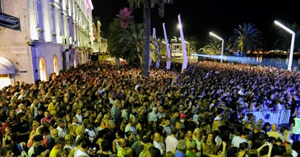Za Kerumove redare Ćakula je Bermudski trokut: Nit´ vide krađu struje, nit´ tribinu od tri metra!