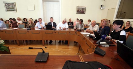 Naftni stručnjaci: Ugovor o bušenju Jadrana je katastrofa za Hrvatsku, ostat će nam samo 14 posto zarade