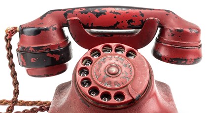 FOTO U SAD-u je na aukciji Hitlerov osobni telefon