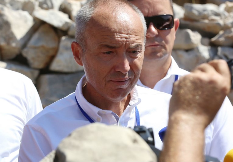 Krstičević na Kornatima: Teško mi je reći da vojska nešto krije