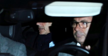 Sarkozyju zabranili da komunicira s bivšim suradnicima, on se žali