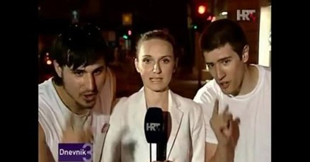 Video - Prosvjednici prekinuli javljanje uživo: Šelebaj, Hloverka i Šprajc, sramite se!