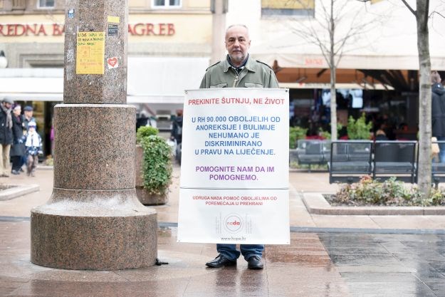 popunite prazan profil za upoznavanje