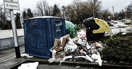 FOTO Zagreb se i dalje guši u smeću