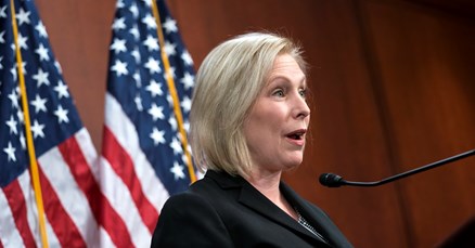 Oko 60 zastupnica zahtijeva istragu protiv Trumpa zbog spolnog zlostavljanja: "Mene neće ušutkati"