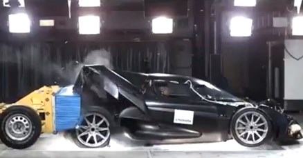 VIDEO Ovo boli: Pogledajte crash test bolida vrijednog dva milijuna eura