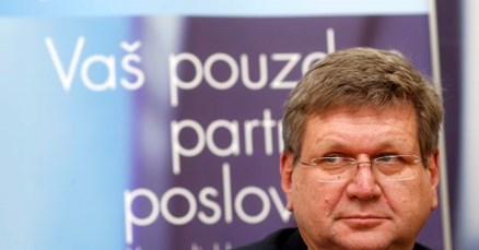 Mrsić i sindikati potpisali Kolektivni ugovor za Hrvatski zavod za mirovinsko osiguranje