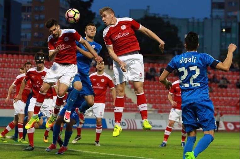 MUČENJE NA PARKU MLADEŽI Dinamo jedva dobio najgoru momčad lige i nastavio lov za Rijekom