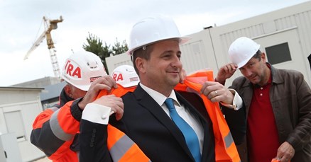 Gradonačelnik Trogira dijeli otkaze: "Ne možemo ovako, 20 posto proračuna gutaju plaće zaposlenih"