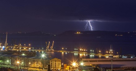 VIDEO Europu u zadnja 24 sata pogodilo olujno nevrijeme: Poplave nosile sve, zabilježeno 50.000 munja