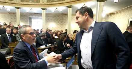 HDZ štiti Bandića, neće se glasati o njegovom izvješću