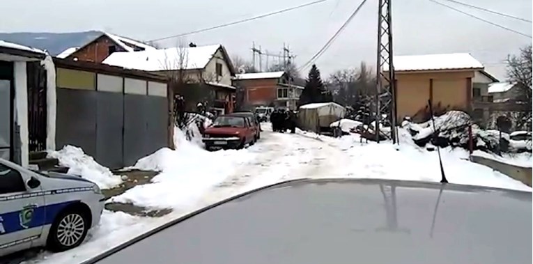TRAGEDIJA U SRBIJI Autom ubio sedmogodišnjeg dječaka koji se sanjkao