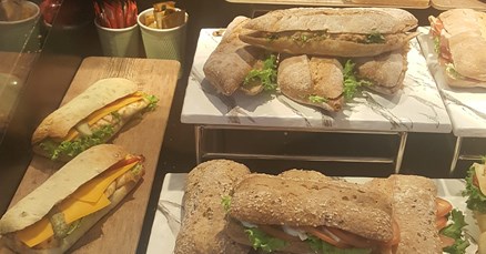 FOTO Provjerili smo kakve su cijene na Tuđmanu nakon godinu dana rada: Jabuka 9 kuna, salata 49...