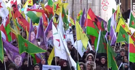 VIDEO Tisuće prokurdskih prosvjednika protiv Turske u Berlinu, ozlijeđena 4 policajca